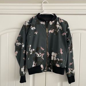 Albion Fit Orchard Blossom Bomber Jacket SZ S Sage + Floral